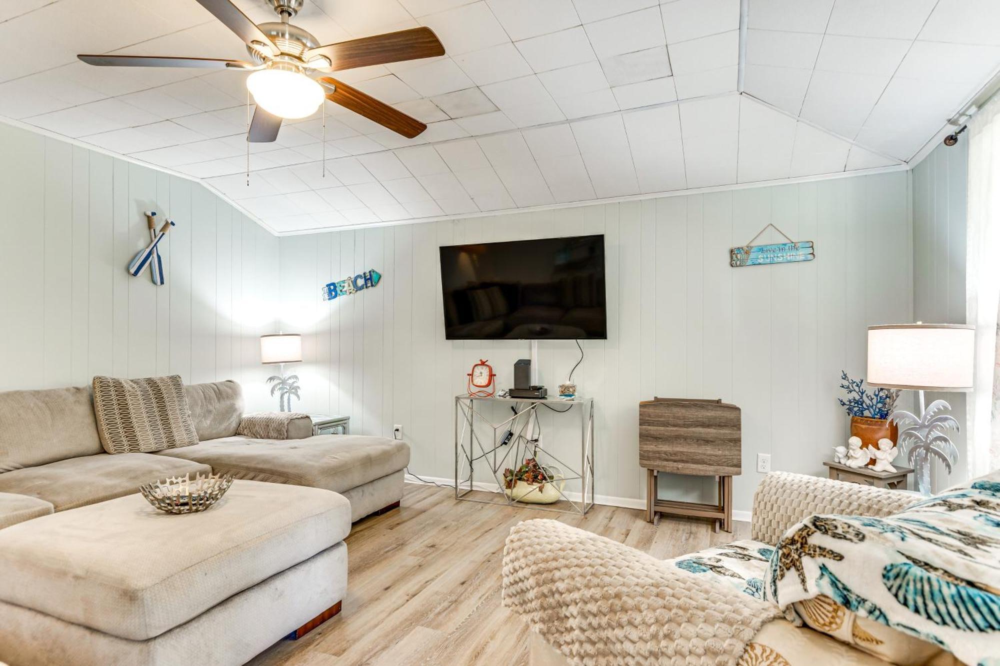 Fort Walton Coastal Retreat With Yard Walk To Beach Fort Walton Beach Exterior photo
