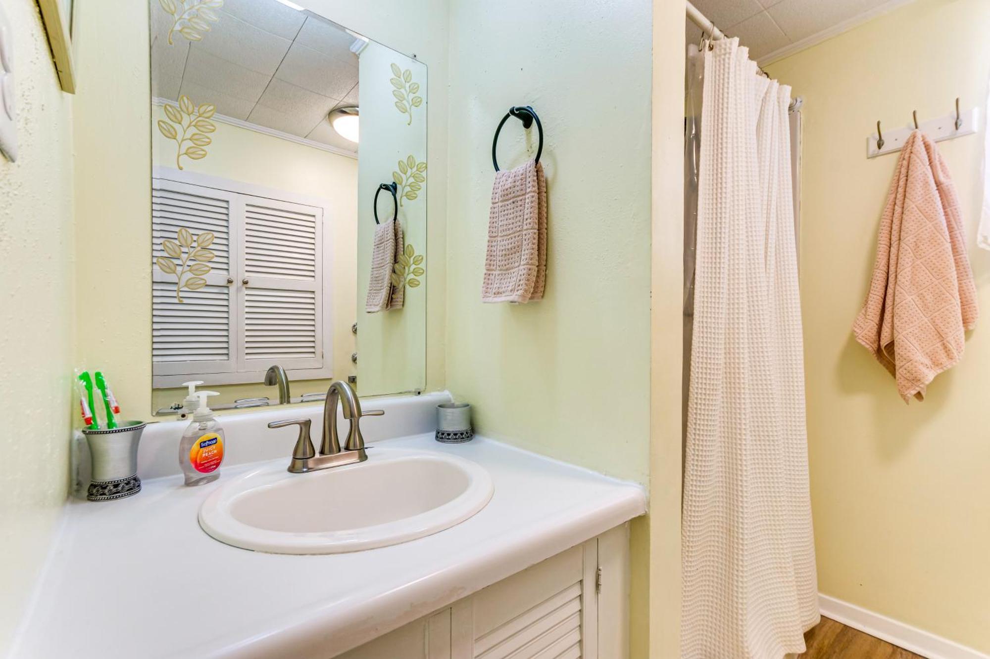 Fort Walton Coastal Retreat With Yard Walk To Beach Fort Walton Beach Exterior photo