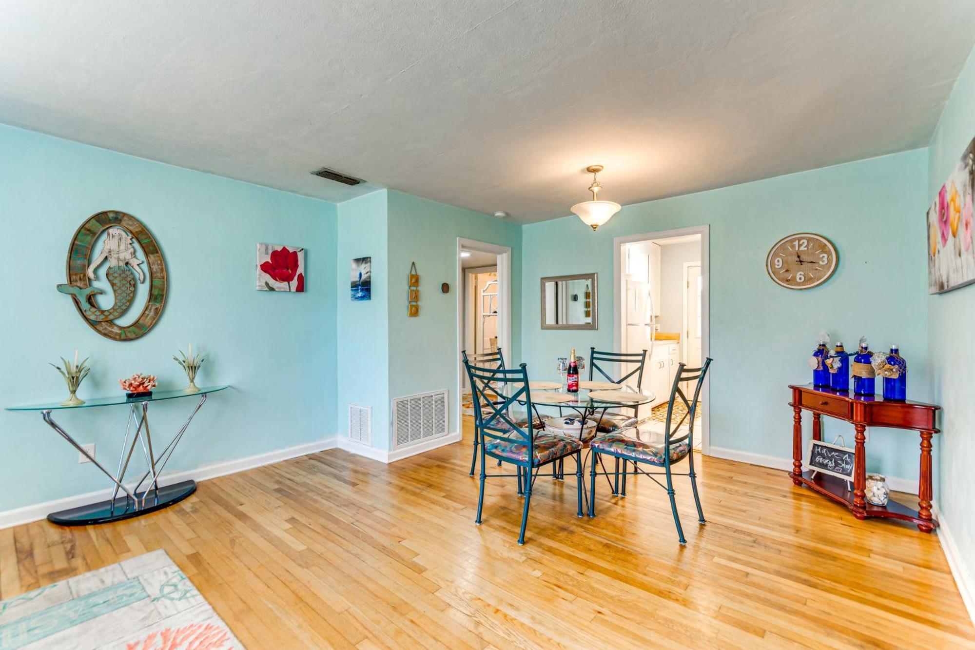 Fort Walton Coastal Retreat With Yard Walk To Beach Fort Walton Beach Exterior photo